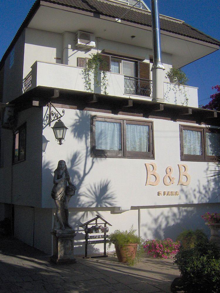 Santa Fara Bed & Breakfast Bari
