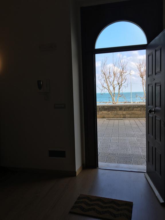 Via Venezia 44 * Bari
