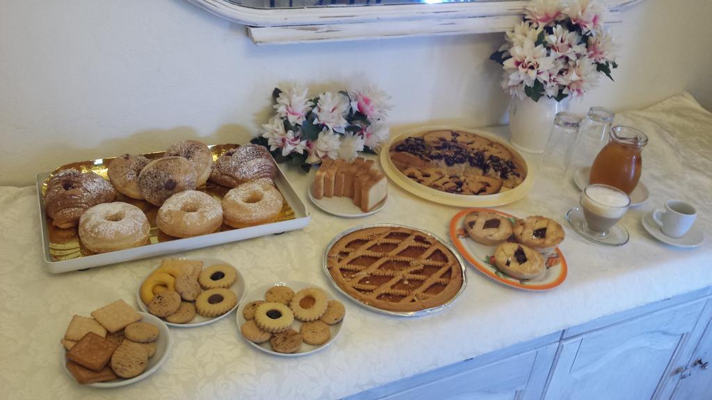 Santa Fara Bed & Breakfast 3*
