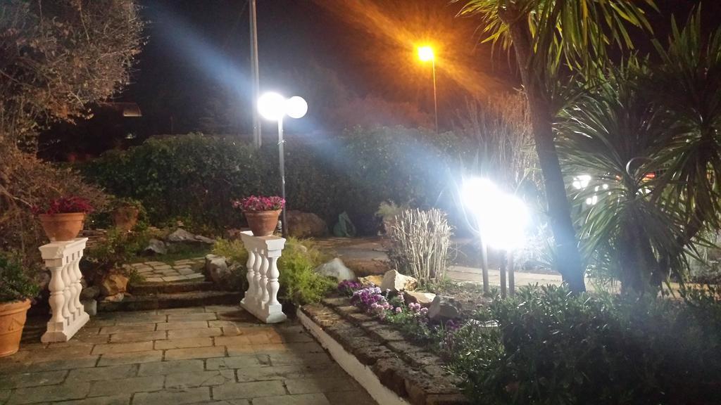 Santa Fara Bed & Breakfast 3*