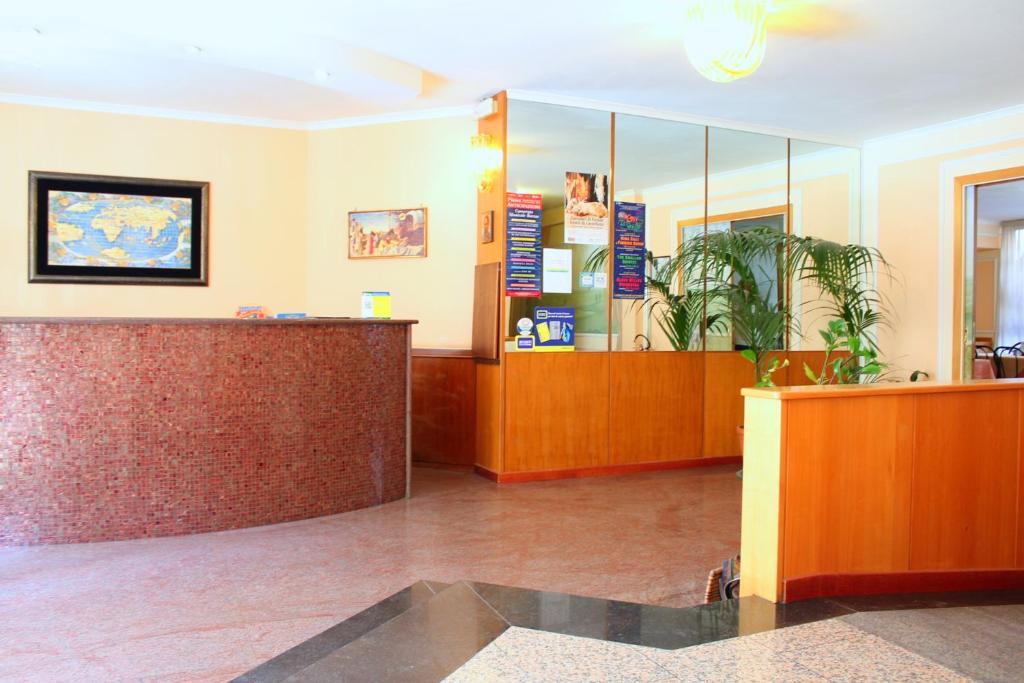 Cristal Hotel 3*