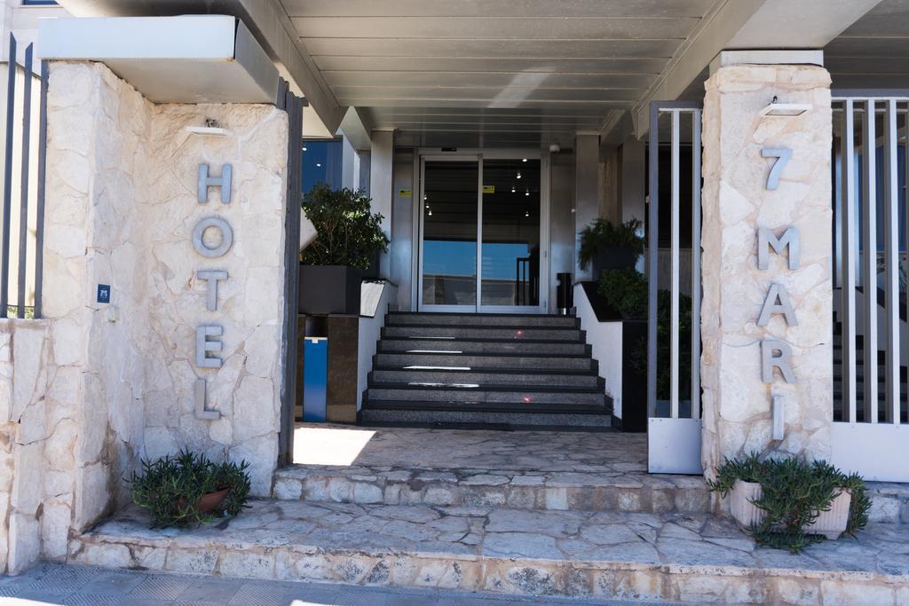 Hotel 7 Mari