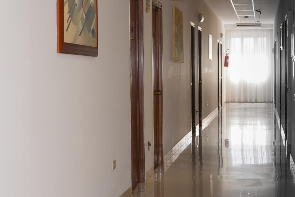 Hotel 7 Mari 3*