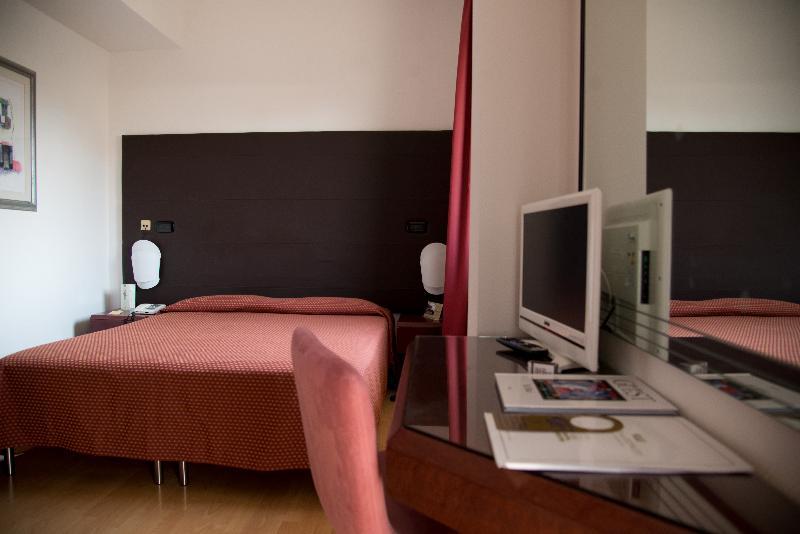 Boston 4* Bari