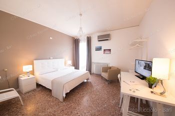 Riviera Hotel