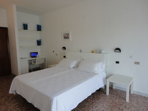 Riviera Hotel