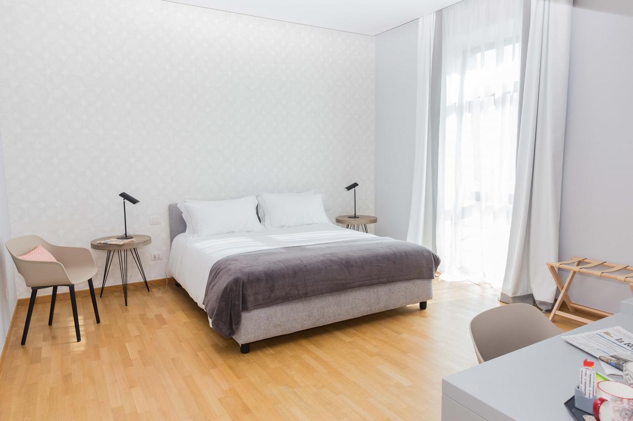 200 & Terrace 3* Bari