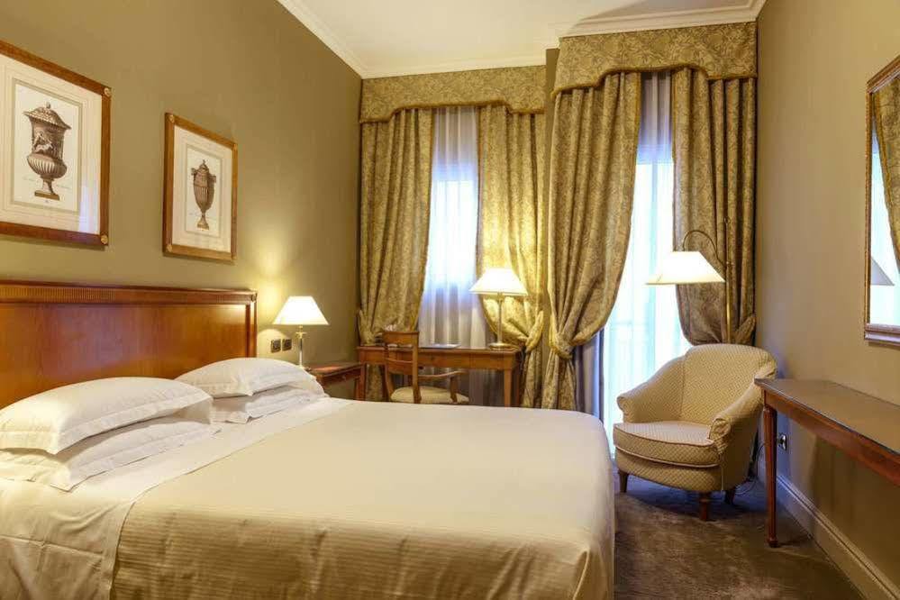 Moevenpick Khách sạn 4*