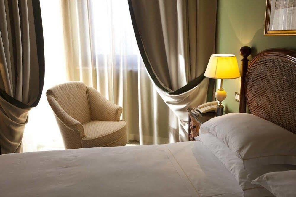 Khách sạn Moevenpick 4*
