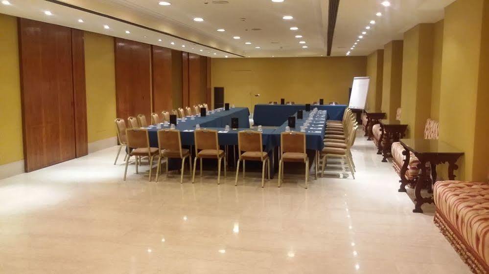 Moevenpick Khách sạn