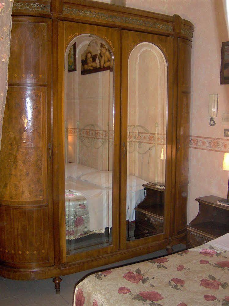 Santa Fara Bed & Breakfast