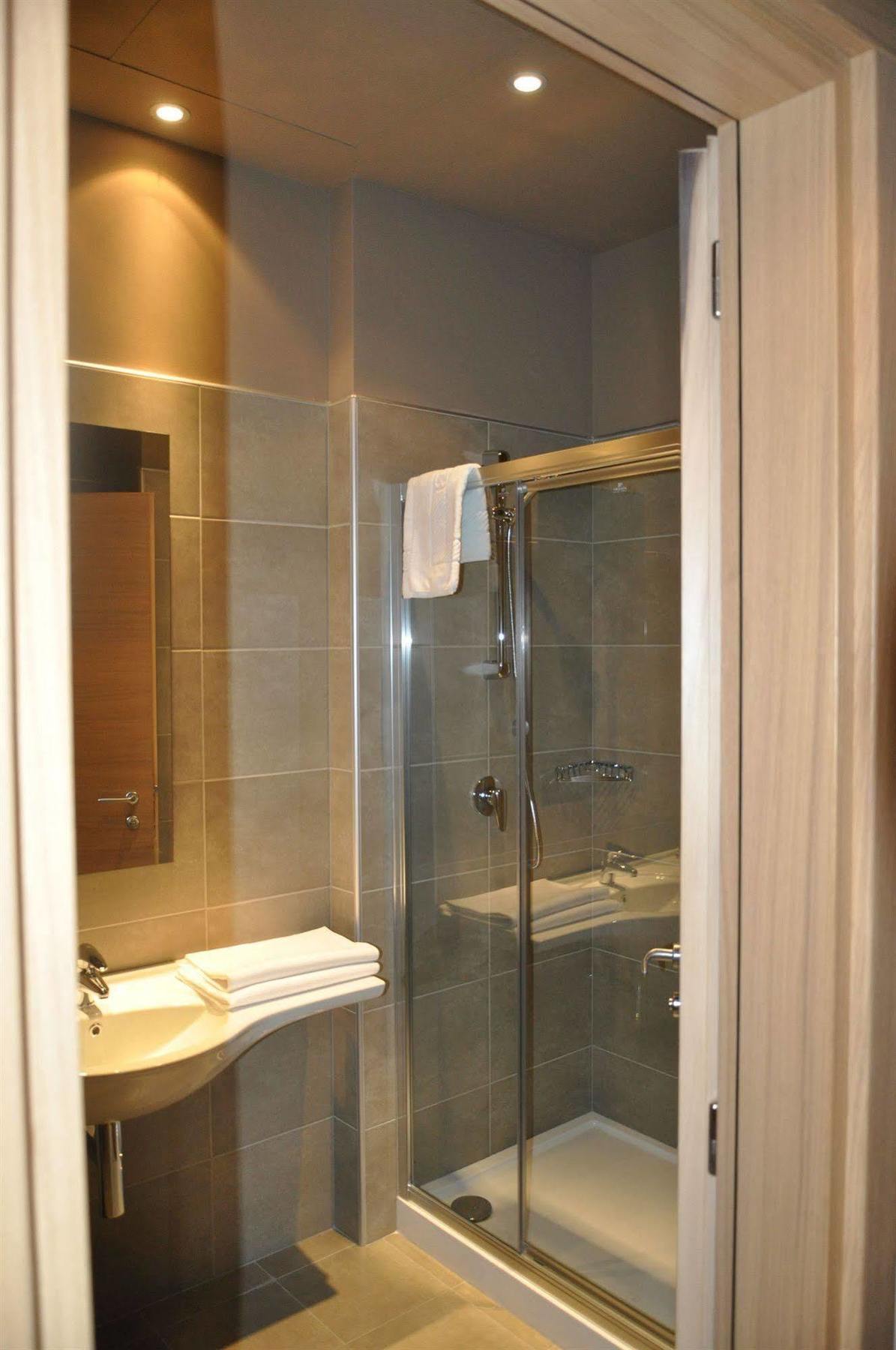 Victor Hotel 3*