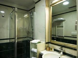 Jr Oriente 4*
