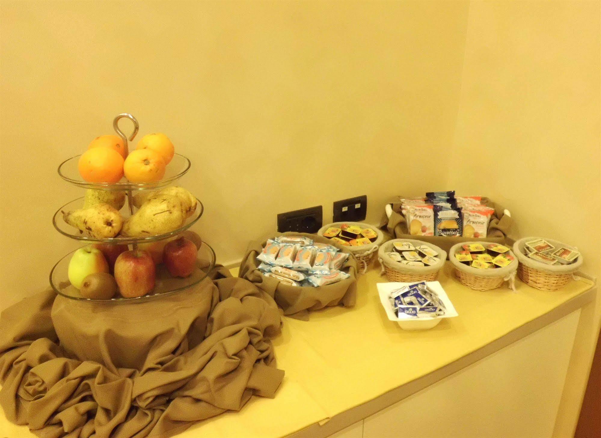 Moderno Hotel 3*