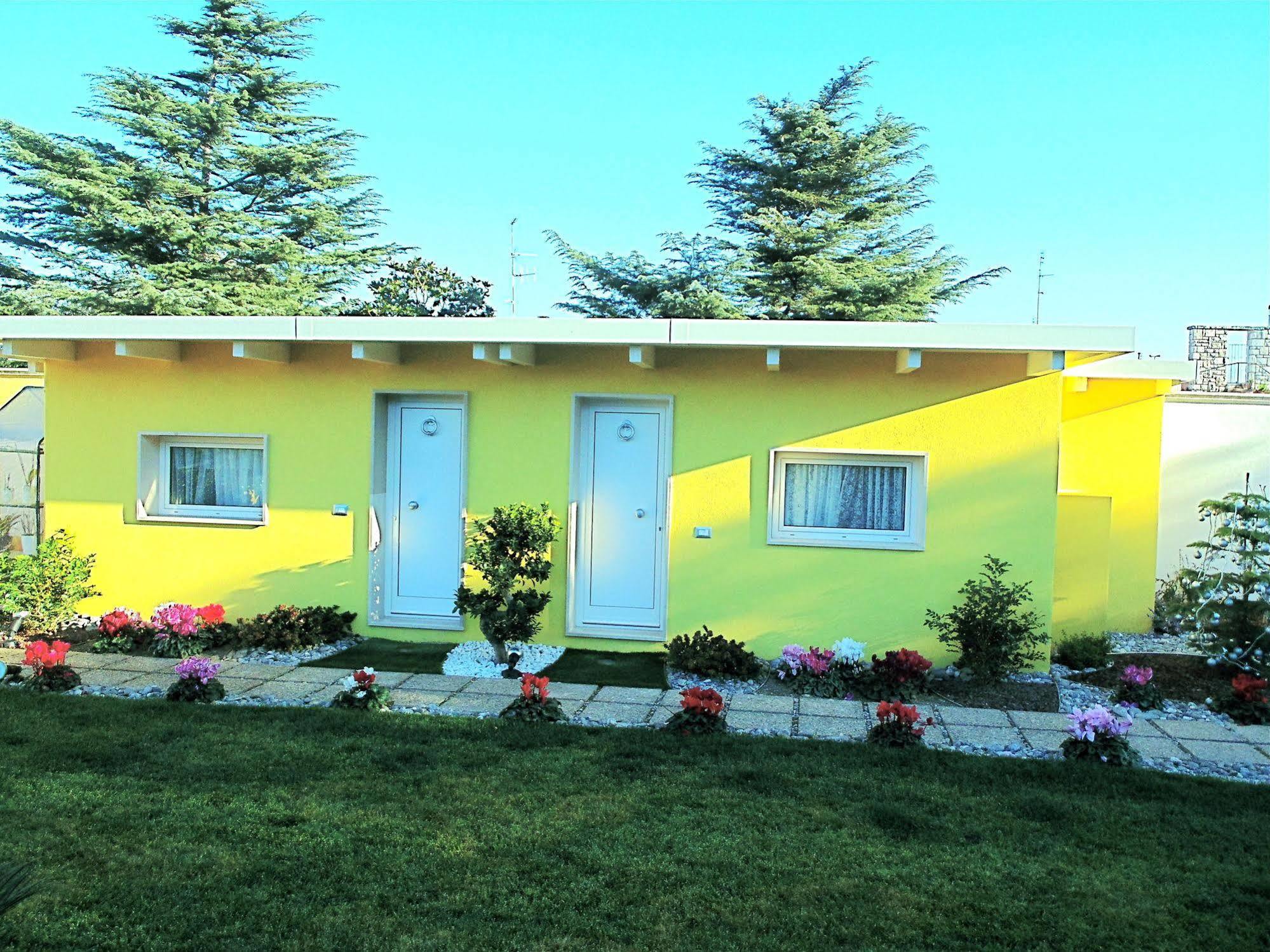 La Casa (Adults Only) *
