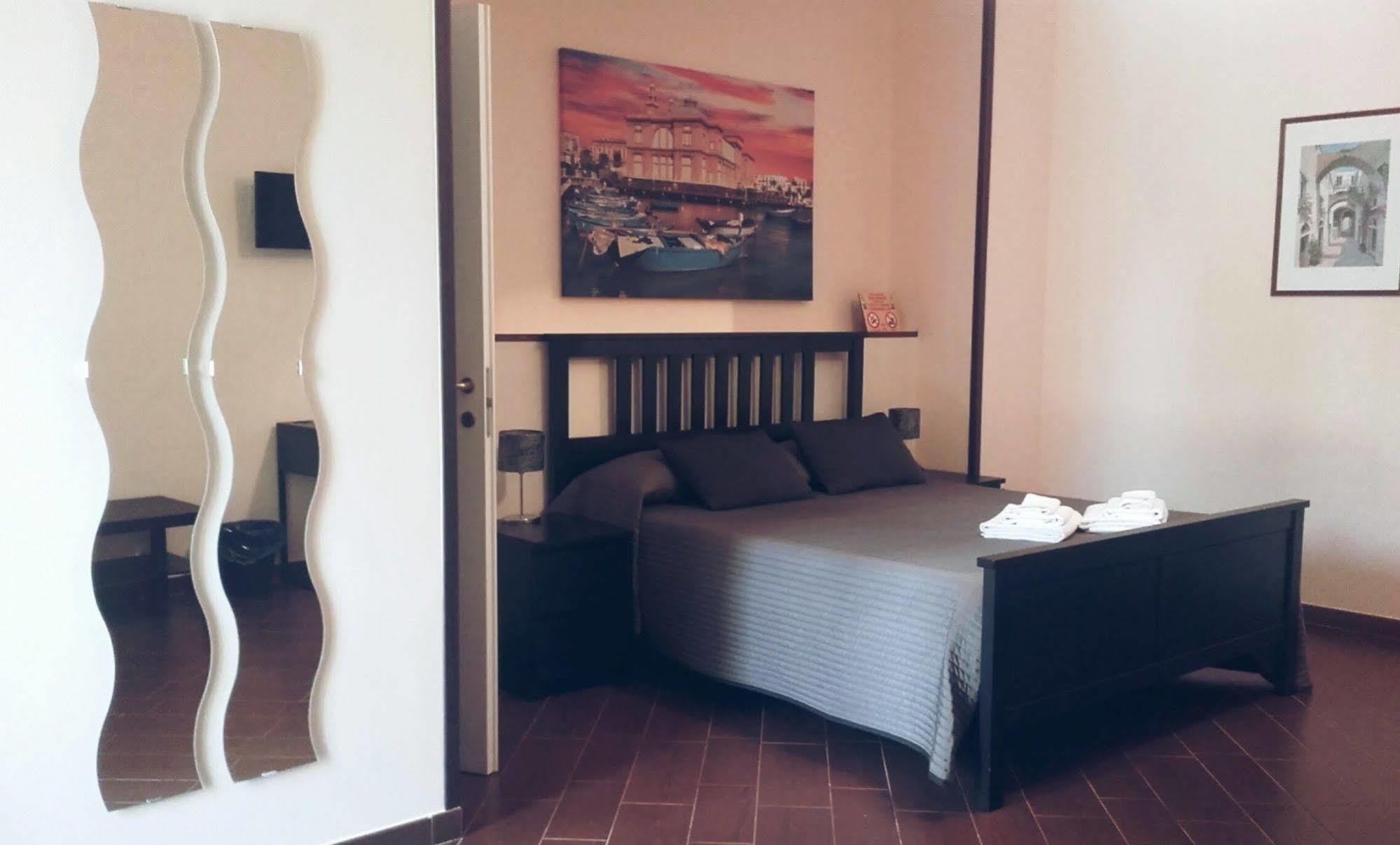 Simpson - Aeroporto Di - Guest house *