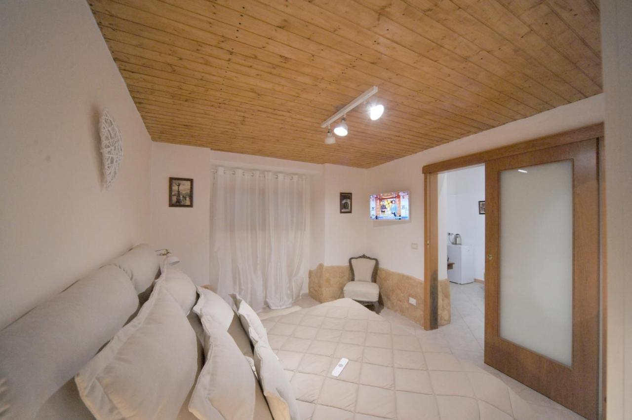 Nicole House Bed & Breakfast Bari
