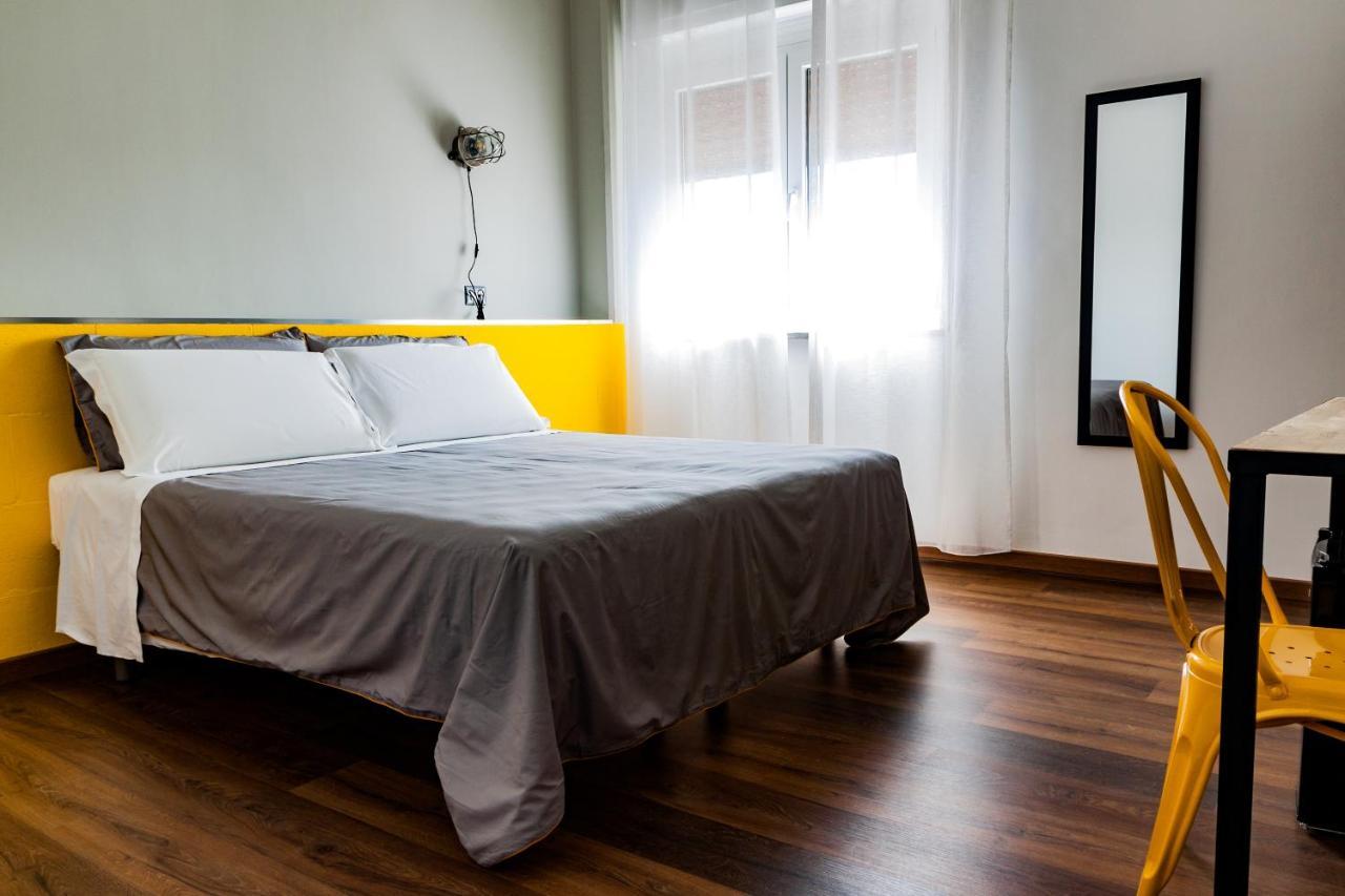 Bed & Breakfast Travel Station