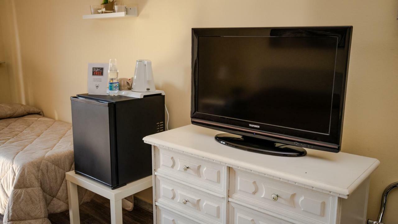 Guest house Cconforthotels R&b Dolci Emozioni 2*