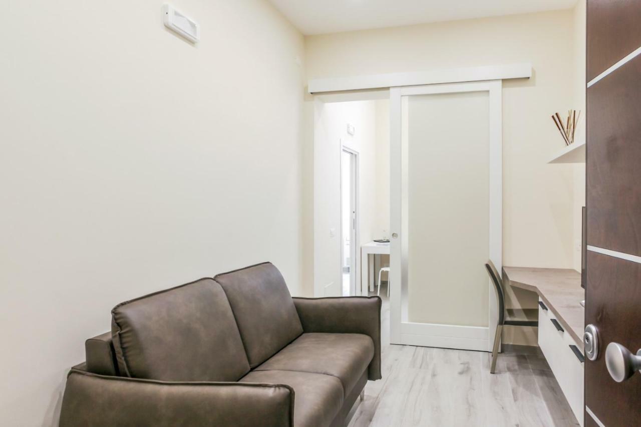 Railway Station Apartment *