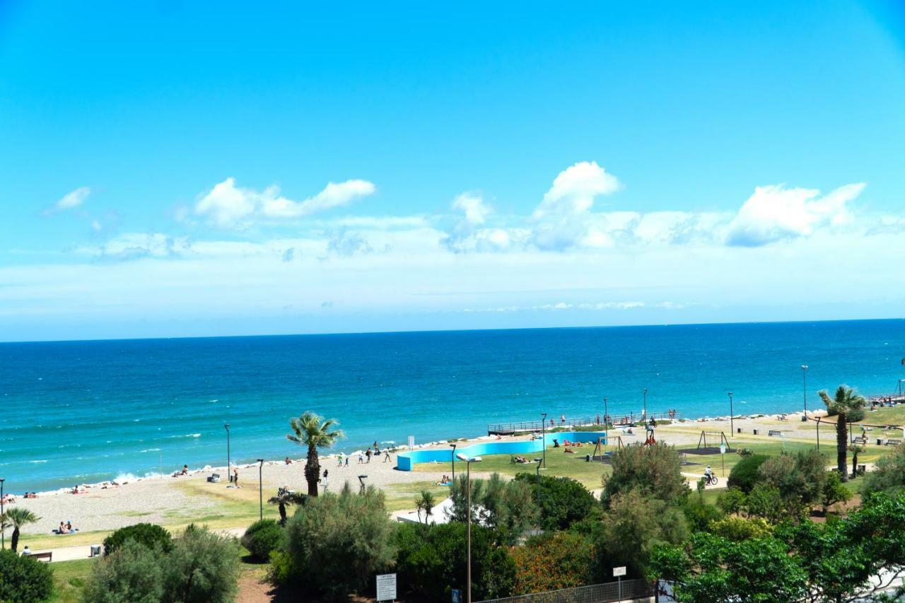 Punta Levante * Bari