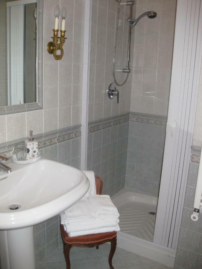 Lucia Bed & Breakfast 2*