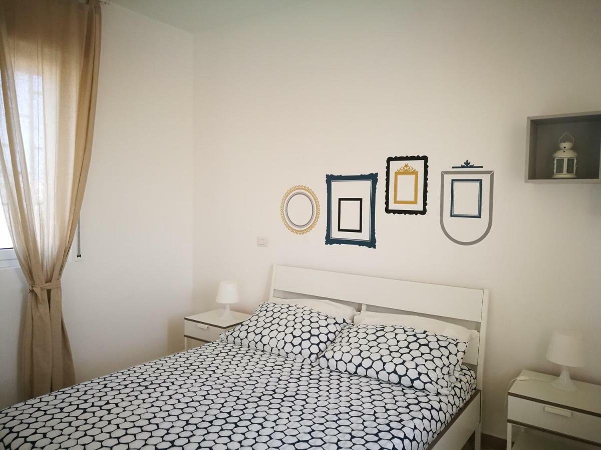 Apartment Simply House In
