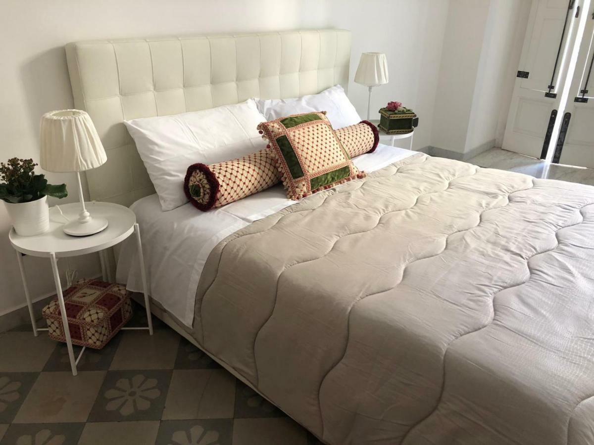 Apartment Maison Flores Bari