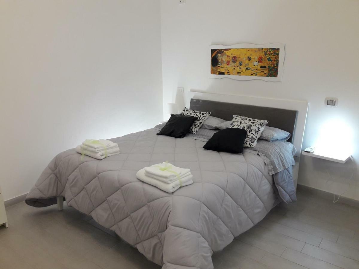 House Mattia Apartment Bari
