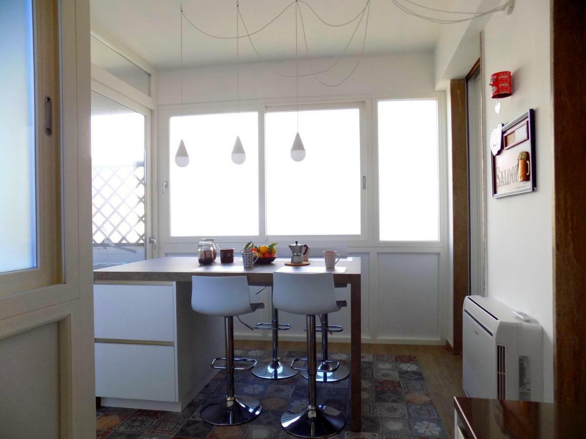 77 Apartment Bari