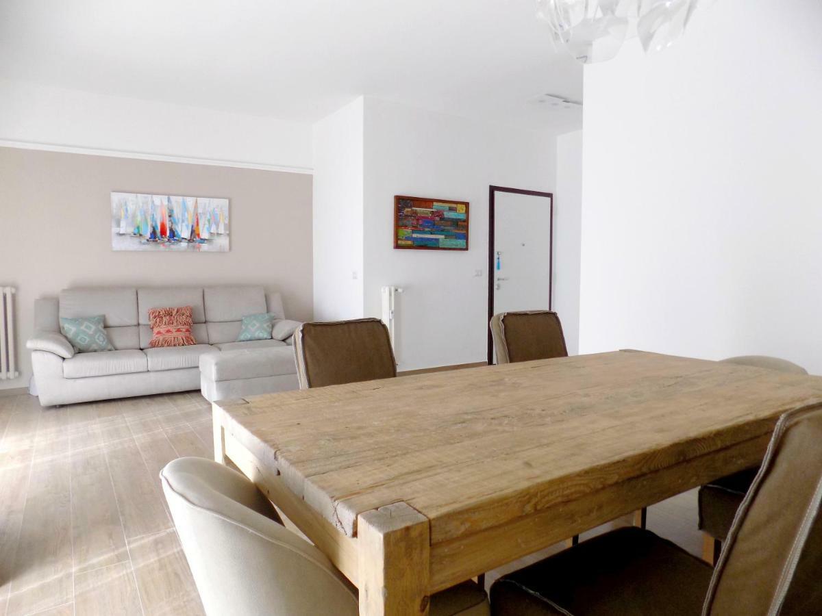 77 Apartment Bari