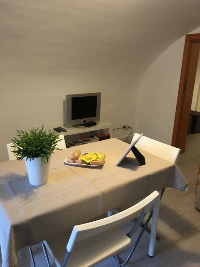 Mini Flat Wifi Apartment