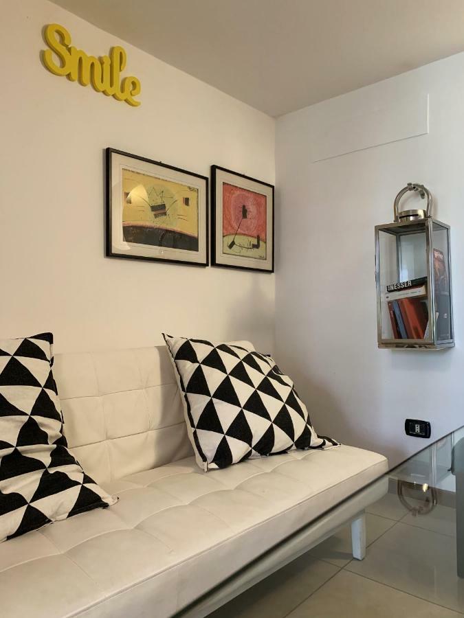 Azzurra Flat Center * Bari
