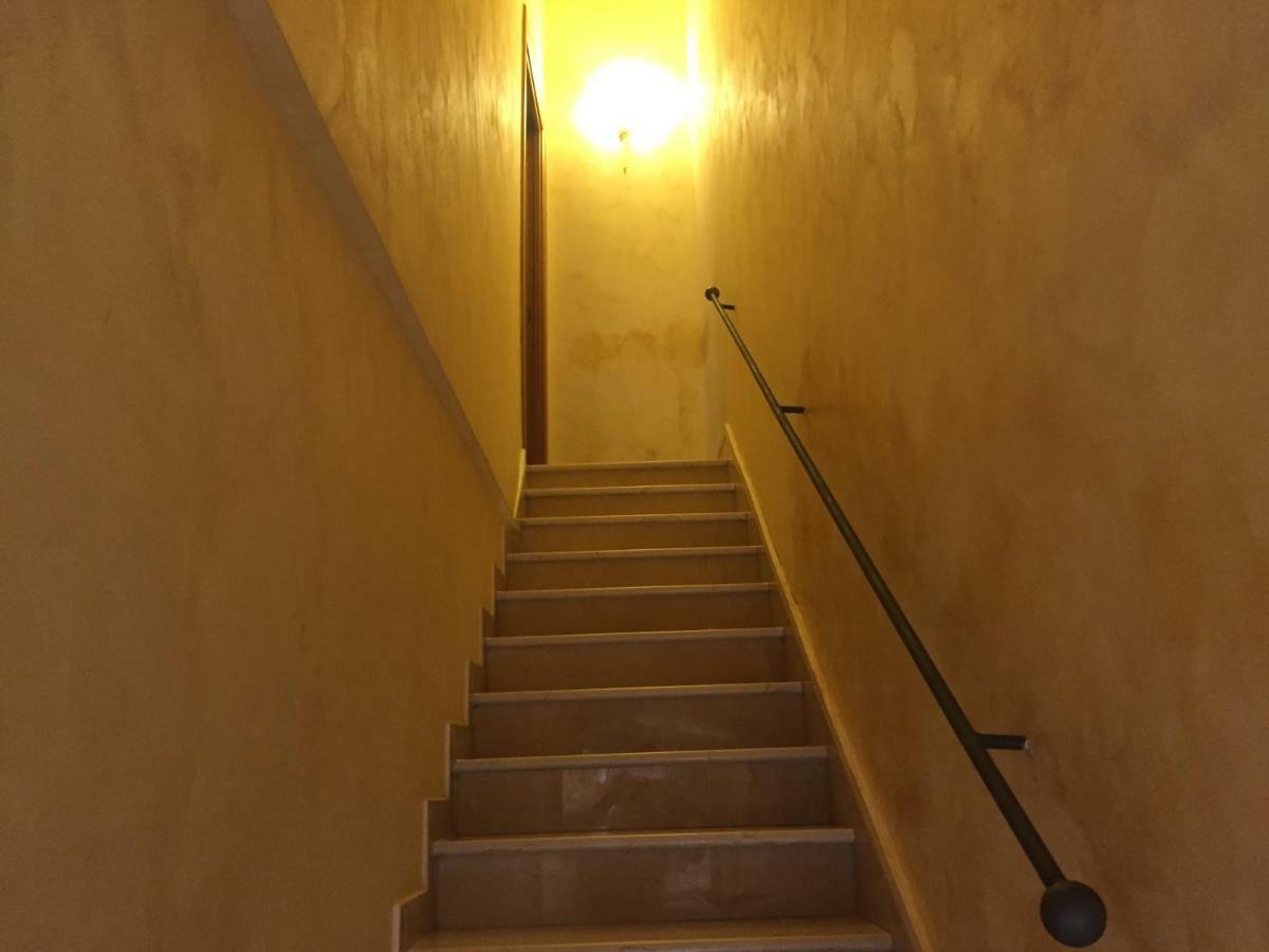Apartment Larosablubarivecchia Bari