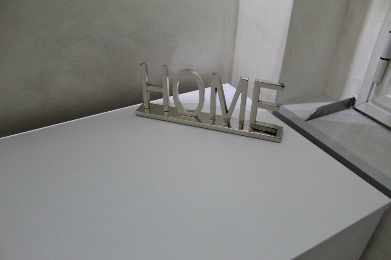 Newhouse Dante * Bari