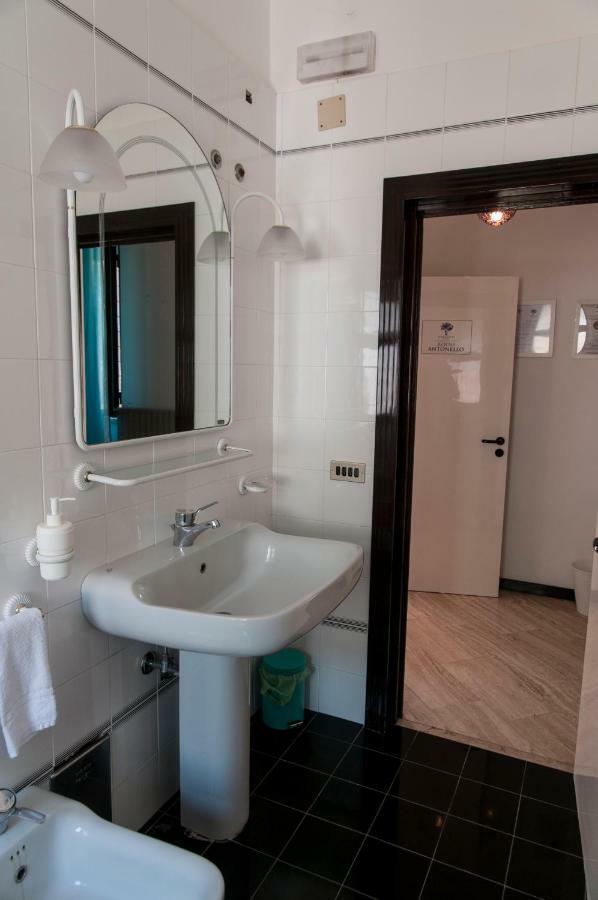Bed & Breakfast Terradamarebari 3*