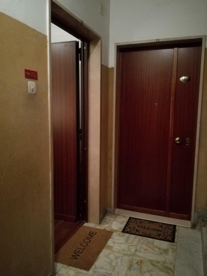 1964 Apartment *