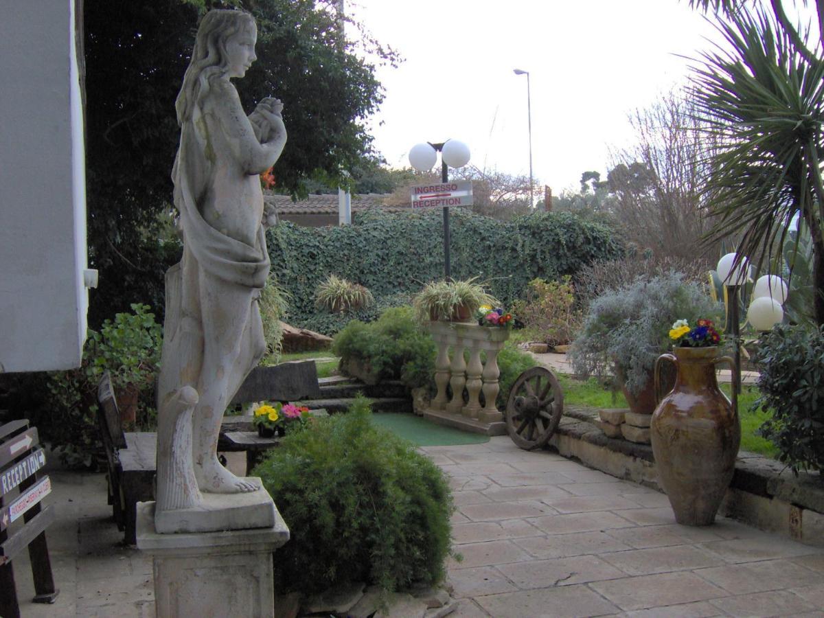 Santa Fara Bed & Breakfast Bari