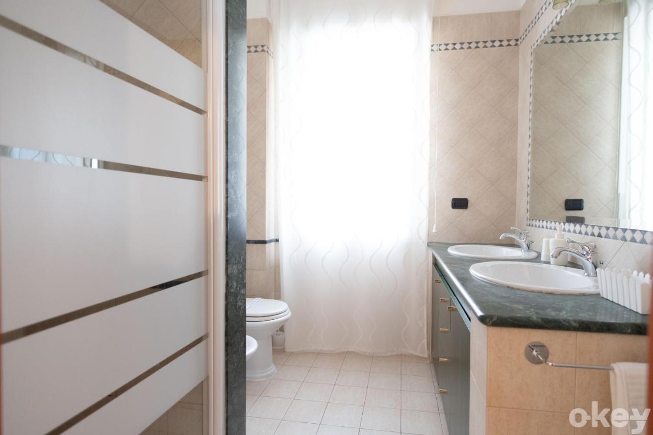 Cozy De Gasperi * Bari