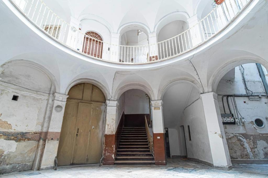 Comfort As Usual Apartment Bari
